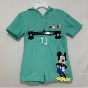 Disney Junior Mickey 2 piece set
Size 3T